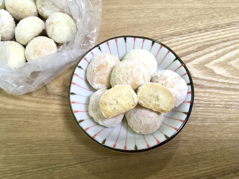 溶かしバターで作る簡単スノーボールクッキー