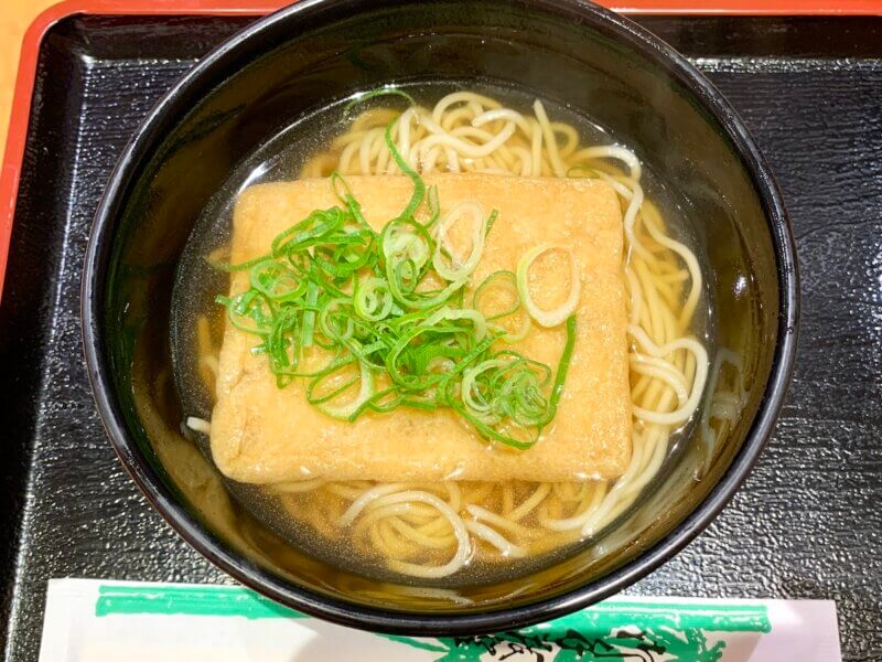 姫路駅の新幹線乗り換え口横にある「まねきダイニング」で食べたきつねそば
