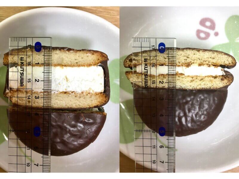 生チョコパイとチョコパイの分厚さを比較した様子