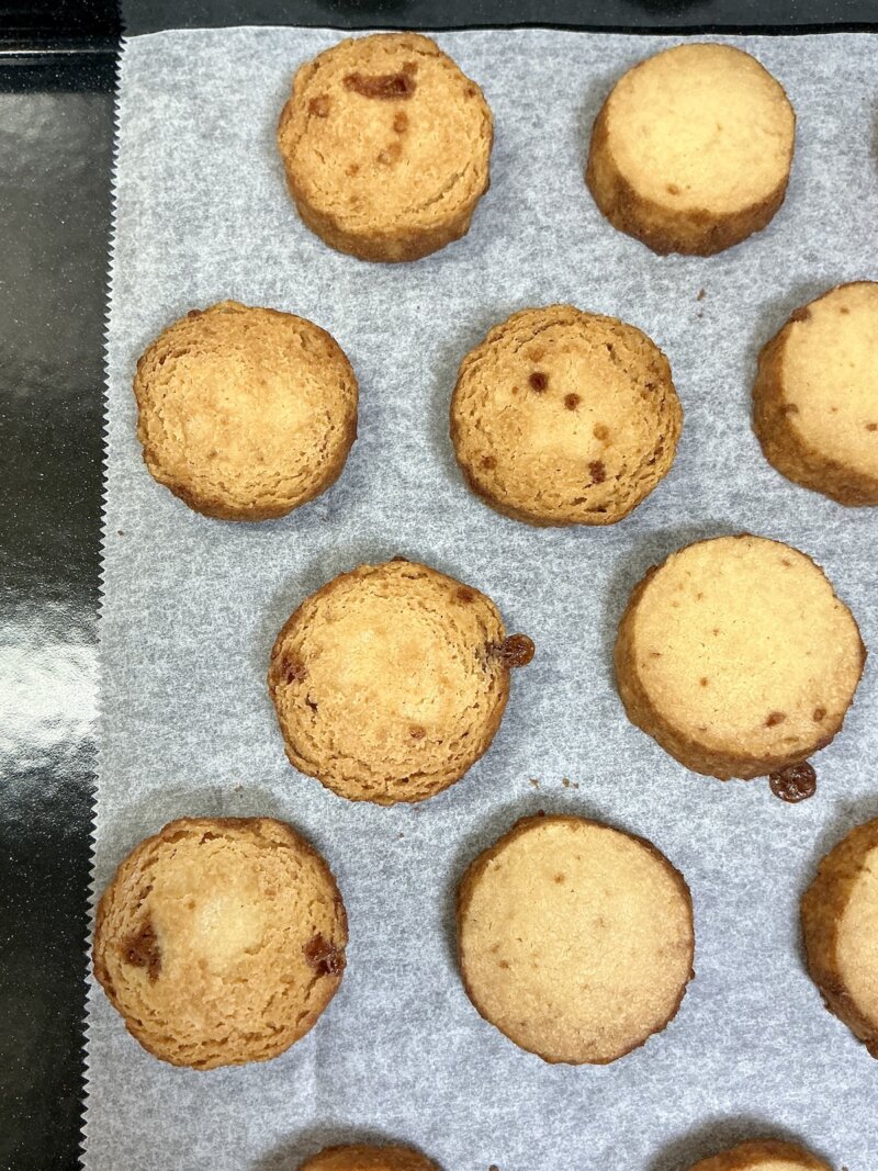 焼成後のクッキーの裏面