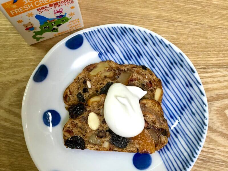 生クリームを添えたベラベッカ