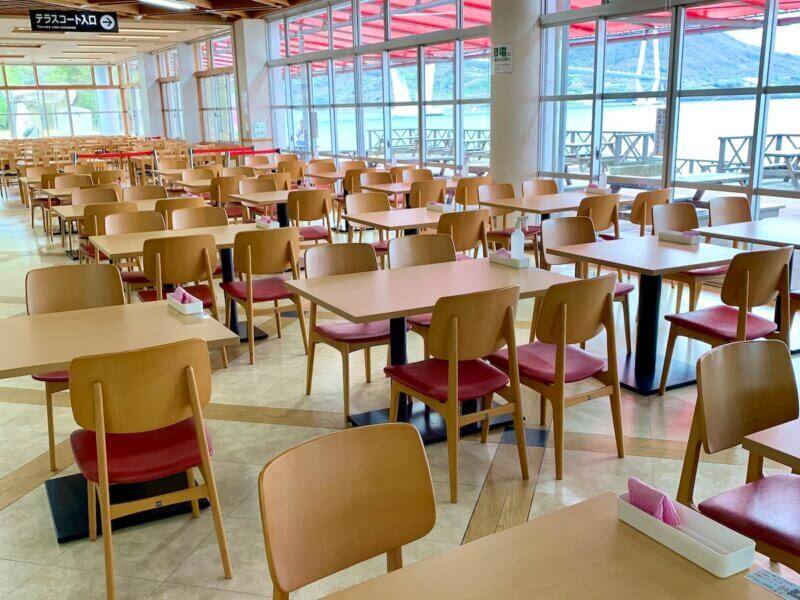 大三島「多々羅しまなみ公園」のレストラン内を撮った写真