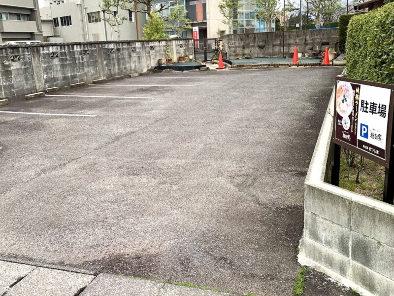 出雲駅周辺ランチ・ラーメン屋前の駐車場