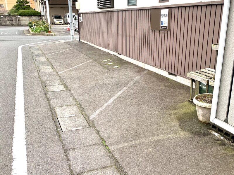 出雲駅周辺ランチ・ラーメン屋横の駐車場