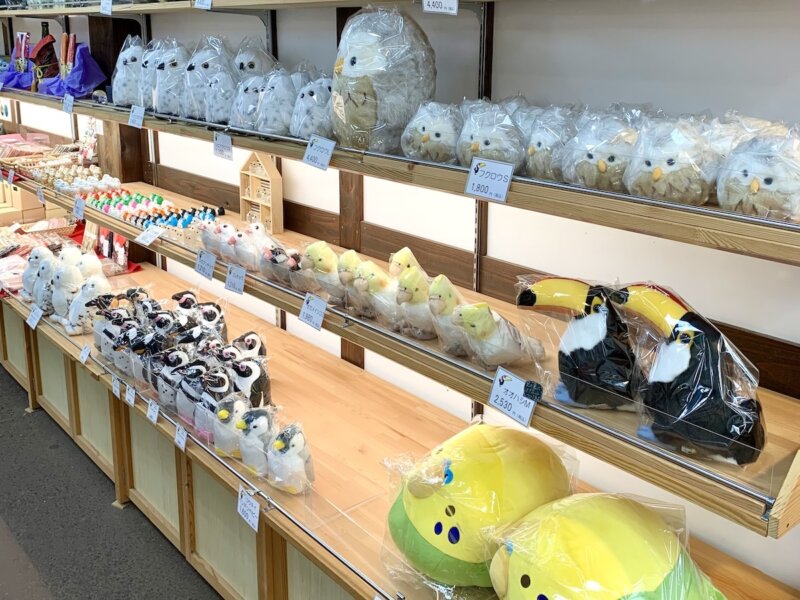 松江フォーゲルパークにあるお土産売り場の様子