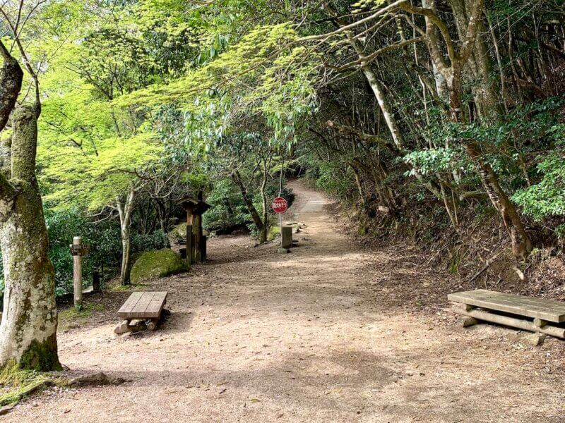 宮島弥山の紅葉谷登山ルートの登山口