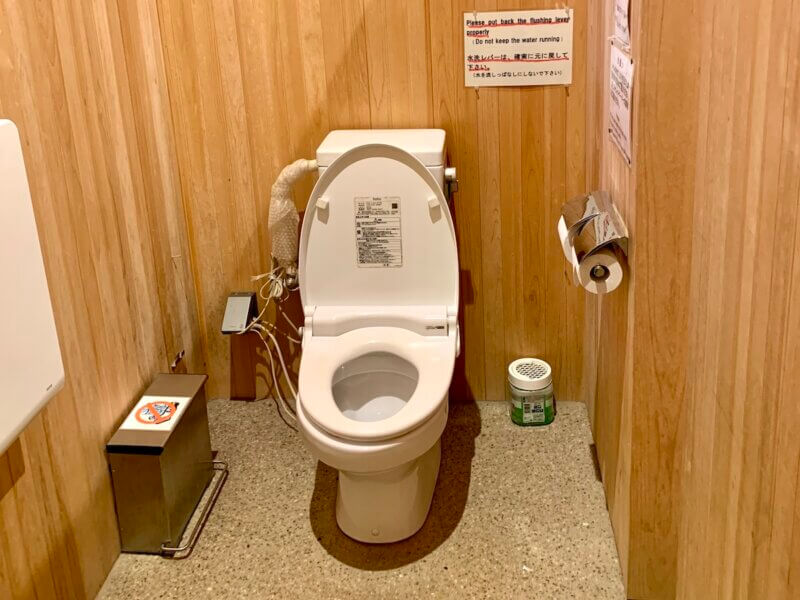宮島弥山の展望台内のトイレ