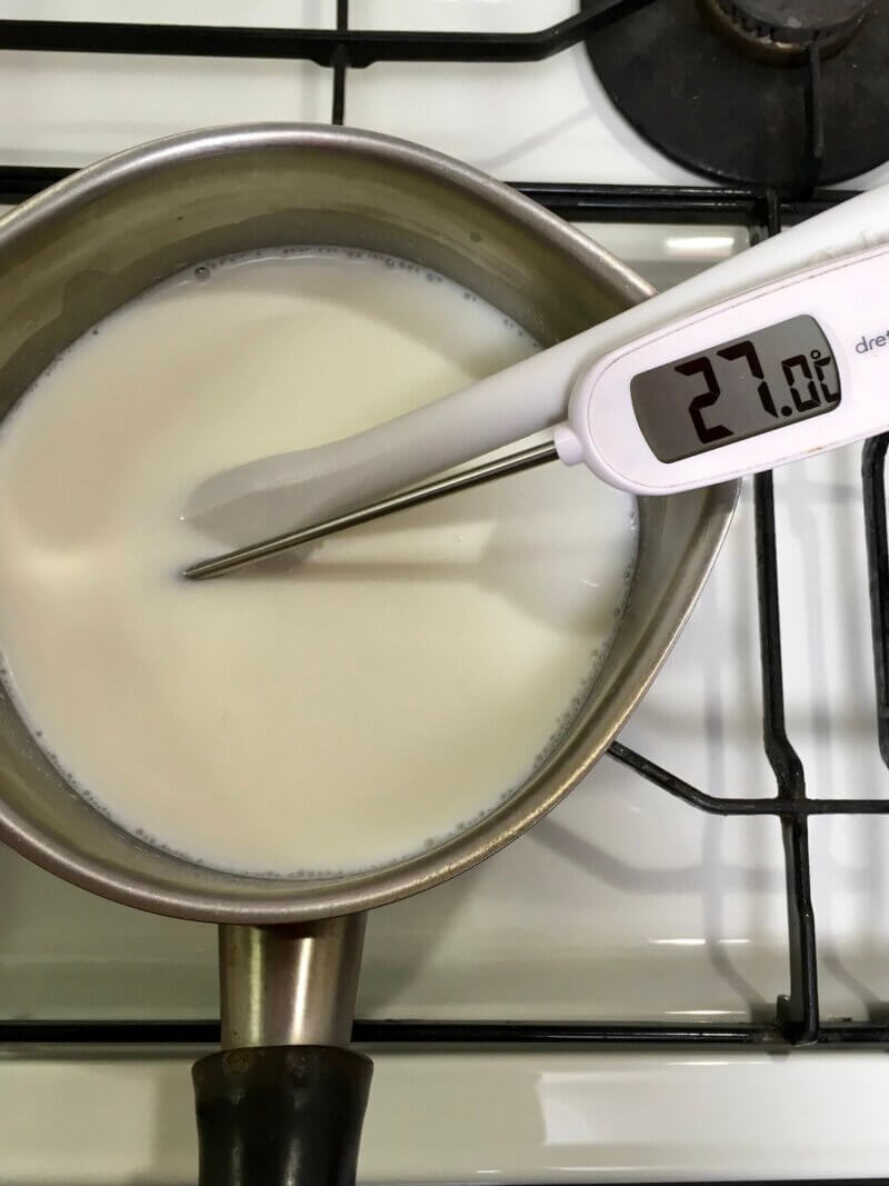 牛乳プリン液が出来たところ