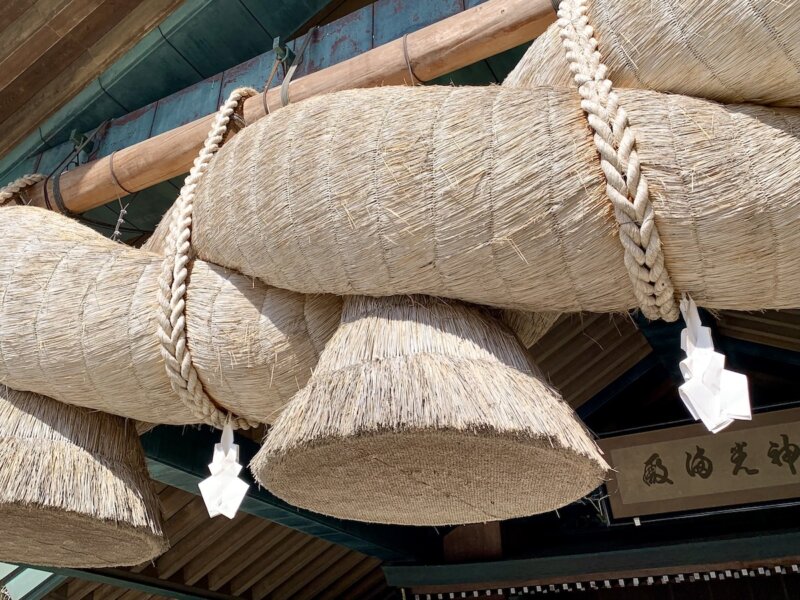 出雲大社にある神楽殿の大しめ縄