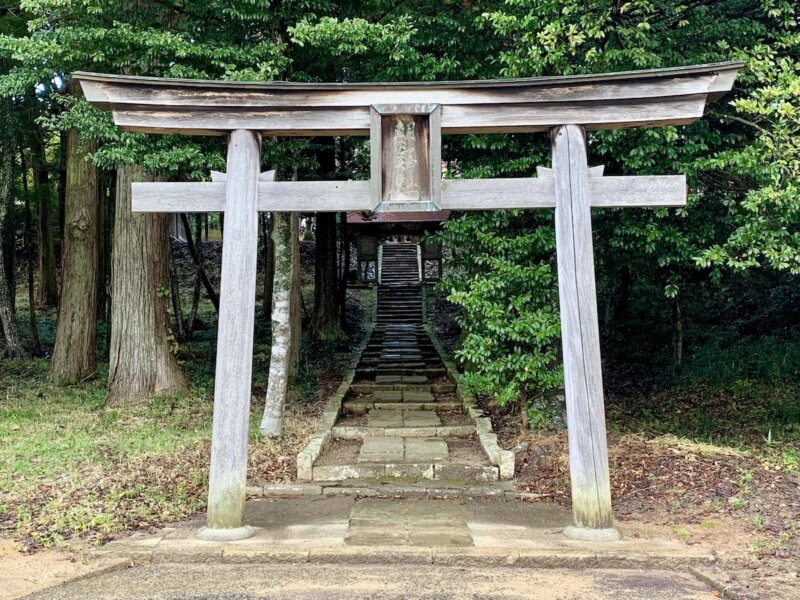 出雲にある朝山神社の入り口の鳥居