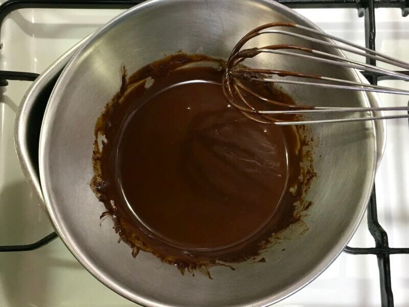 チョコを湯煎で溶かした状態