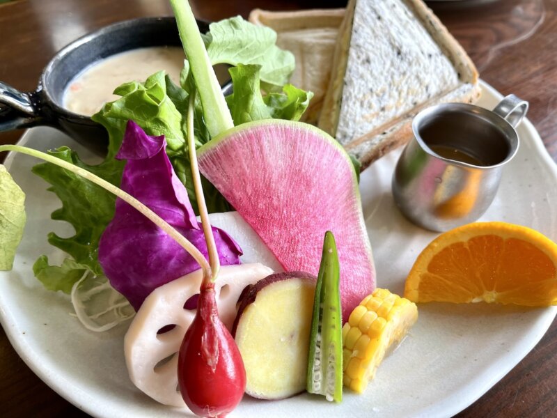 出雲市駅周辺の人気カフェ「cafe naka蔵」のホットサンド