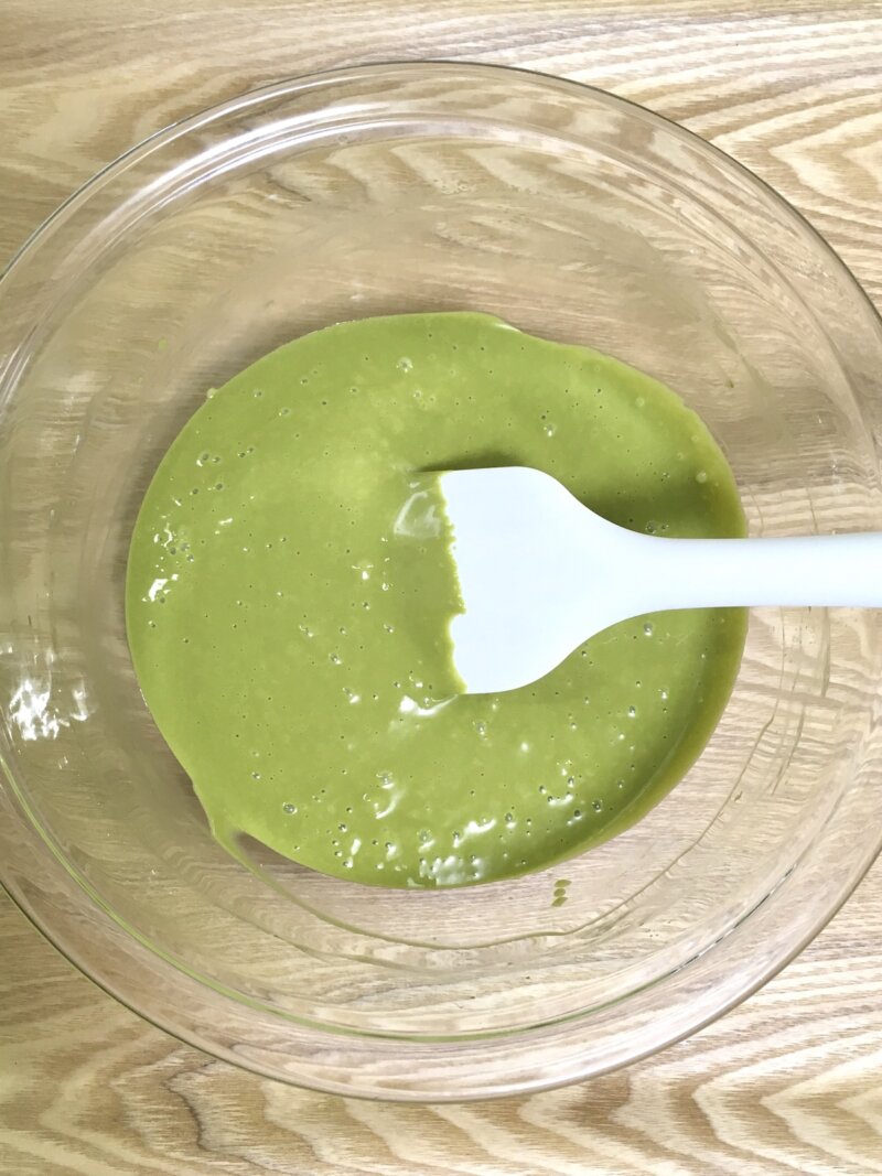 抹茶蒸しパン生地の材料を全て混ぜ終えたところ