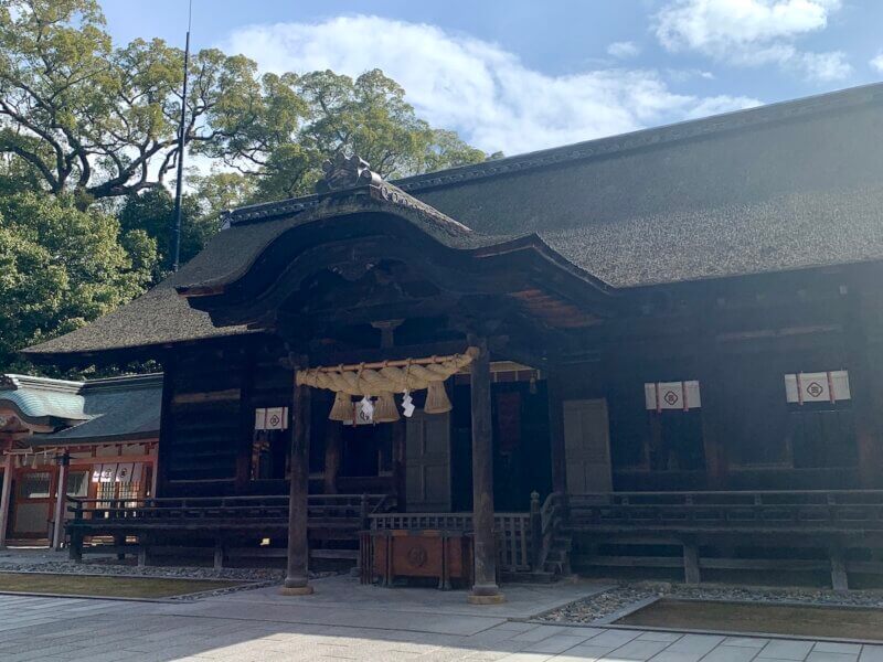 大三島にある大山祇神社の境内にある拝殿を撮った写真